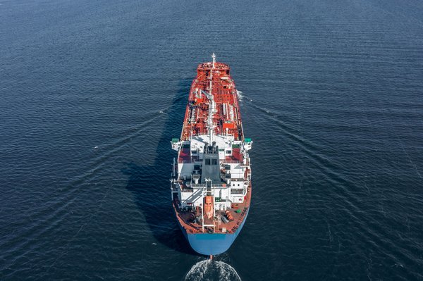 How to navigate UK import laws for businesses involved in international trade?