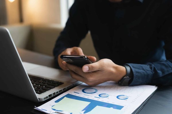 What Strategies Can UK Retailers Use to Improve Omnichannel Customer Experiences?